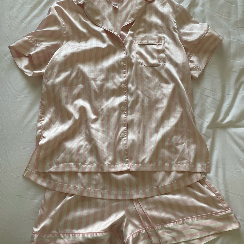 Victoria’s Secret Pink Stripped Pajama Set XS